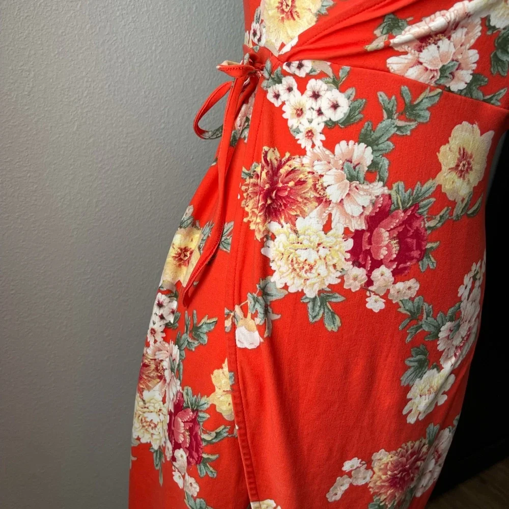 🌸🌼 HOST PICK 🌼🌸 Floral Wrap dress - Picture 3 of 4